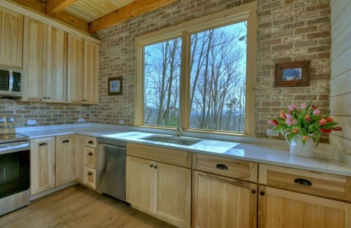 Mineral Bluff Cabina | Luxury Cabin/Hot Tub/Mountain Views/Secluded