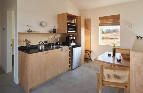 Stonewall Cabina | The Martinsburg #6 - Crapapple - Luxury cabin in the center of the Texas Wine Country we/hot tub, gas grill, fire pit; close to wineries