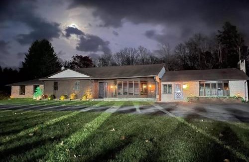Aquashicola Casa | Luxury-Cabin Mount View *Gym*Game Room *Fire Place