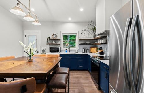 Swannanoa Casa | Luxury Cabin near Asheville and Black Mountain