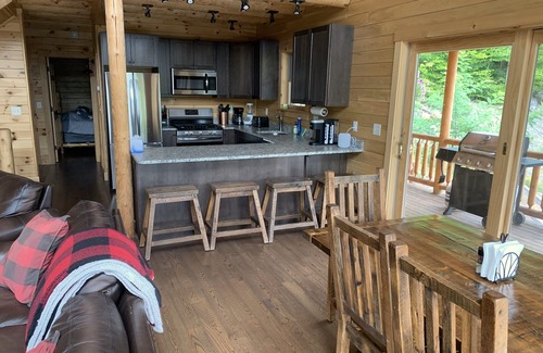 Gilead Cabina | Luxury Cabin nr Sunday River: Mtn Views, Hot Tub, Fire Pit: Ski Hike ATV Foliage