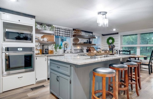 Fairfield Cabina | Luxury Cabin on 9.5acres, ready for your gatherings and retreats!