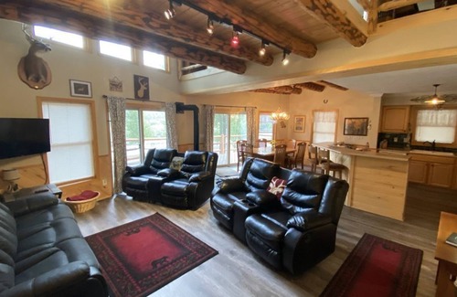 Alpine Village Cabina | Luxury Cabin on the Upper Rio Grande River