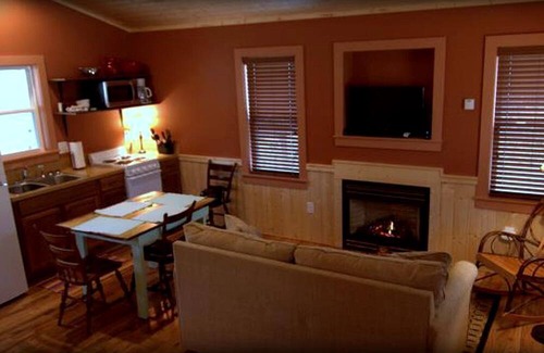 Elkin Casa | Luxury Cabin Rental with Beautiful Water Views near Charlotte, North Carolina