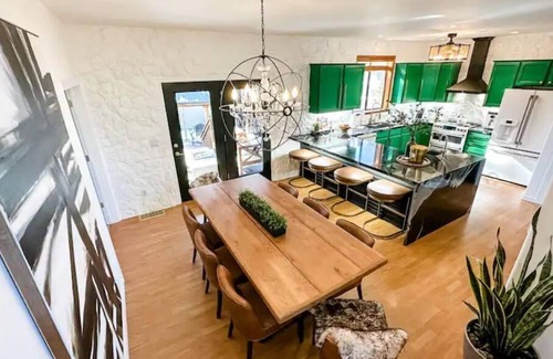 Munds Park Cabina | Luxury Cabin with Hot Tub, Bunk Room and amazing Outdoor Space!