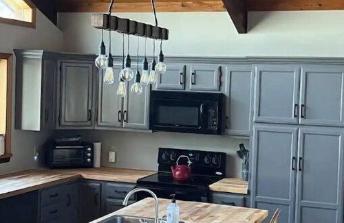 Old Forge Casa | Luxury Cabin with Indoor Heated SaltWater Pool!
