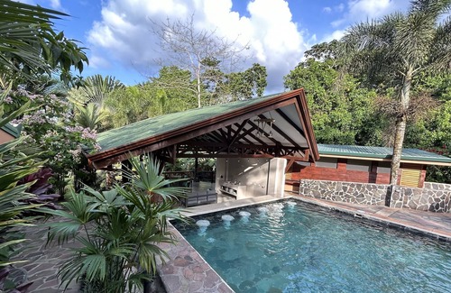 Palma Cabina | Luxury Cabin with Jacuzzi and Pool in La Fortuna
