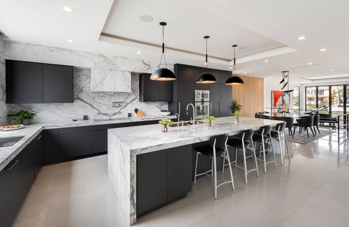 Marina Peninsula Casa | Luxury Canal and Beachfront Home in Venice