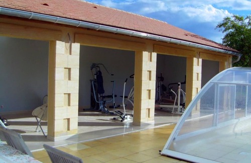 Journiac Cabina | Remolque de lujo para 6 personas - ¡piscina privada!