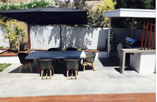 Stirling Casa | Luxury Central Canberra Home For Families/Work