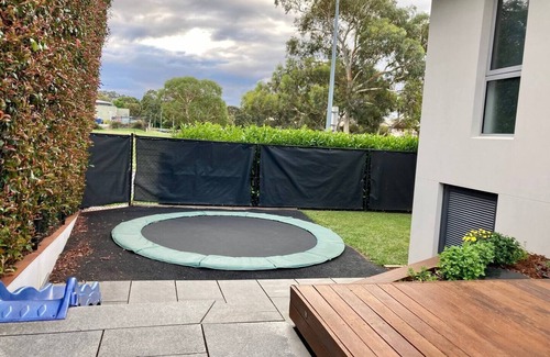 Stirling Casa | Luxury Central Canberra Home For Families/Work