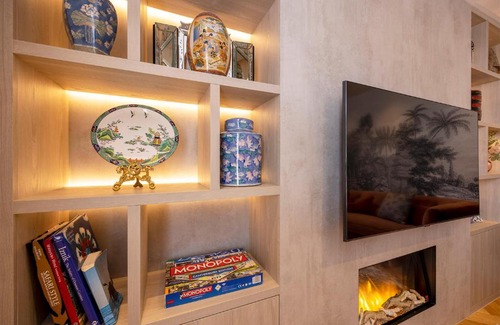Canterbury Casa | Luxury Central Home - Parking & EV point, Superking bed