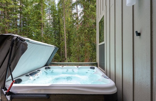 Rendezvous Casa | Luxury Chalet 20 I Private Hot Tub I Great Views I Best Price I Discounted Attractions