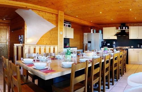 Villarembert Chalet De Esquí | Chalet de lujo 4* · Confort total · Jacuzzi y sauna · 5 habitaciones