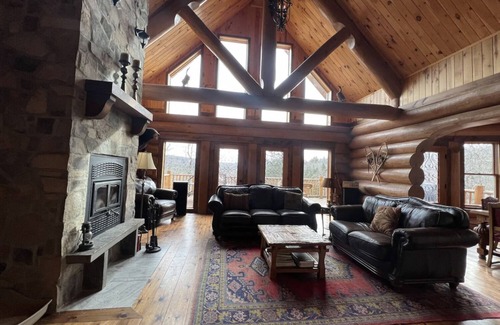 Wentworth Cabina | Luxury Chalet in Laurentiens
