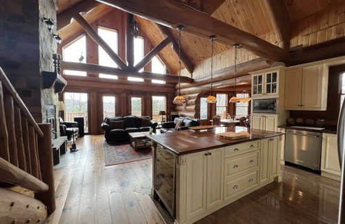 Wentworth Cabina | Luxury Chalet in Laurentiens