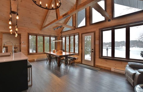 Lac-Simon Chalet De Esquí | LUXURY CHALET LA MERVEILLE