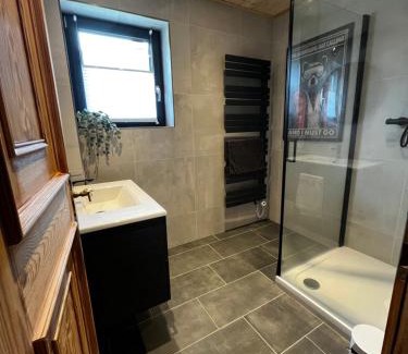 Tamsweg Casa | Luxury Chalet Suite suitable for 4 Guests, Living Room, Kitchen and Games Room