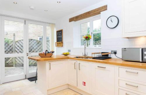 Charlton Kings Casa | Luxury -chelt Walking-2bed-long Stays-parking