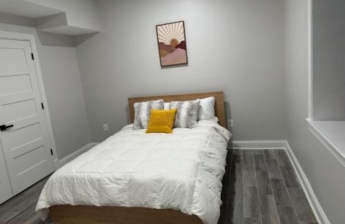 Spring Valley Apartamento | Luxury City 2bed 2bath Apt Sleeps 6 walk to Metro