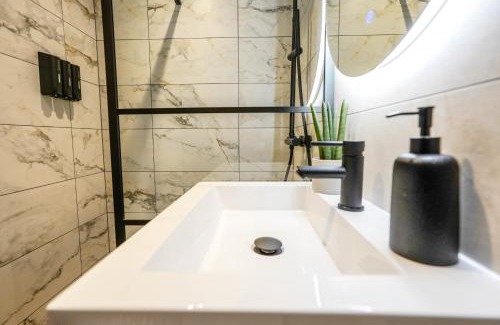 Delft Casa | Luxury City Center Studio