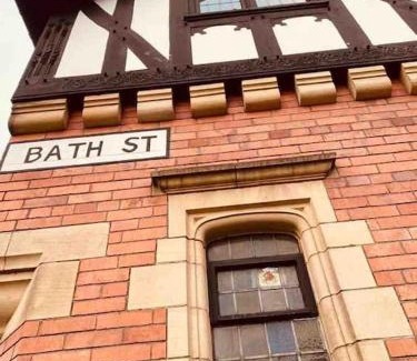 Chester Casa | Luxury City Centre Townhouse - Sleeps 6
