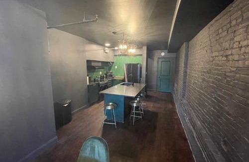 West Main Historic District Casa | Luxury City Escape & Peaceful Retreat by Hollyhock