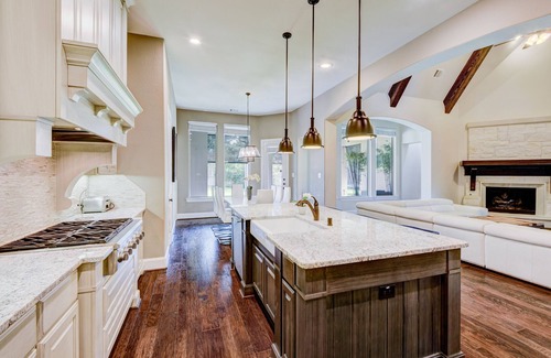 Tomball Casa | Luxury, Class, Serenity...Welcome to your reality!