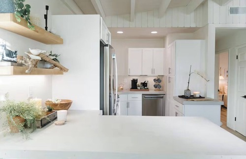 Cocoa Isles Casa | Luxury Coastal Cabin w/Pool & Home Gym