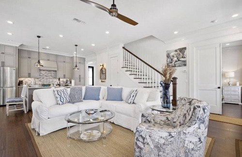 Old Town Casa | Luxury Coastal Retreat | Sleeps 8 | Private Pool | Walk to the Beach!