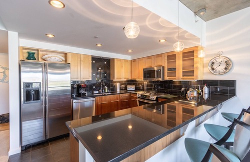 Coeur d'Alene Condominio | Condominio de lujo Coeur D 'Alene, a pasos del río Spokane y del sendero Centennial.