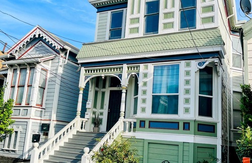 Jack London District Condominio | Luxury condo 1 block to BART, one stop to SF, 1 mile to Jack London Square