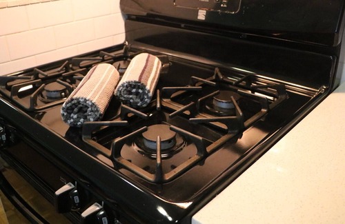 East Norwich Casa | Luxury Condo Apt. for 4: Persons: w/ Pvt. Entrance