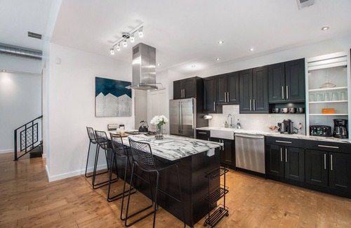Shorewood-Tower Hills-Harbert Condominio | Luxury Condo at Vineyard Lofts Plan for Summer Now!!!