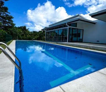 Barrio Santa Lucía Apartamento | Luxury Condo at Viva Jaco Residence