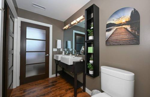 Elizabeth Park Valley Apartamento | Luxury Condo in Akron Northside District