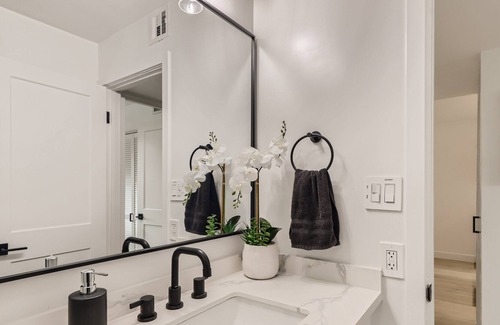 Southwest Village Condominio | Luxury Condo in Old Town Scottsdale