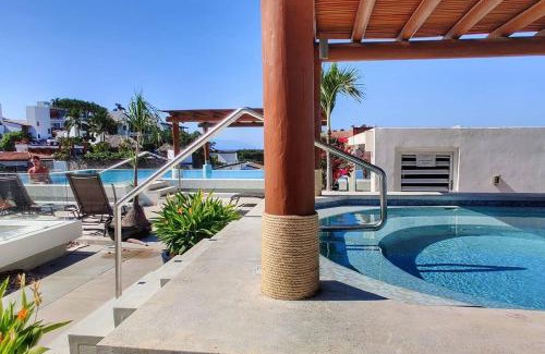Emiliano Zapata Apartamento | Luxury Condo in Romantic Zone, 2 Blocks from Beach