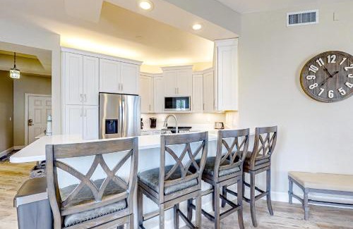 Vanderbilt Beach Apartamento | Luxury Condo in Regatta