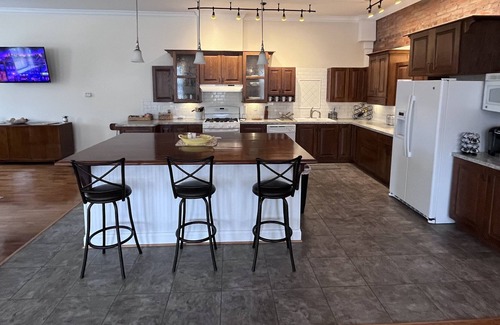 Flat Rock Condominio | Luxury Condo In the heart of Flat Rock