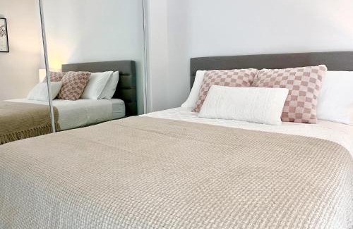 Bay Cloverhill Apartamento | Luxury Condo on Bay Street