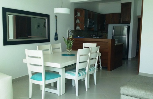 Los Brazos Apartamento | Luxury condo on private sandy beach