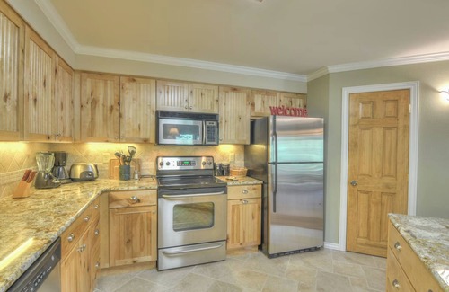 Warrior's Mark Condominio | Luxury Condo steps away from Peak 9 chairlift/Main St. Best Breck has to offer!