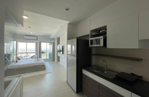 Nong Pa Khrang Apartamento | Luxury Condo in the Center With Motorbike Included