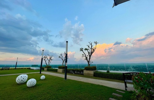 Nong Pa Khrang Apartamento | Luxury Condo in the Center With Motorbike Included