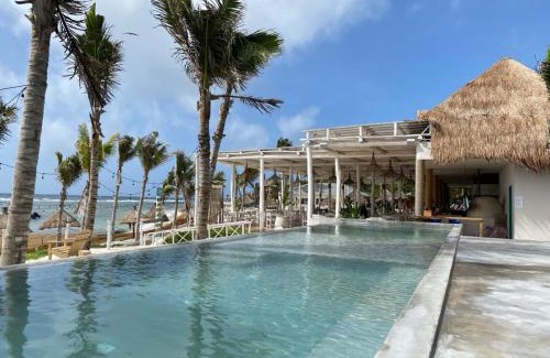 Akumal Apartamento | Luxury Condo with Gym & BEACH Club & PGA golf