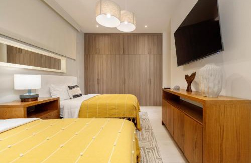 El Tezal Apartamento | Luxury condo with pool, jacuzzi, and private terrace