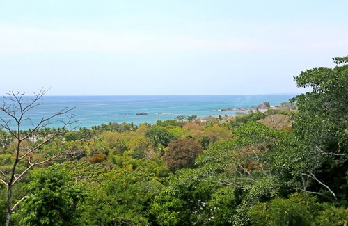 Dominicalito Condominio | Condominio de lujo con vista al mar 2 habitaciones