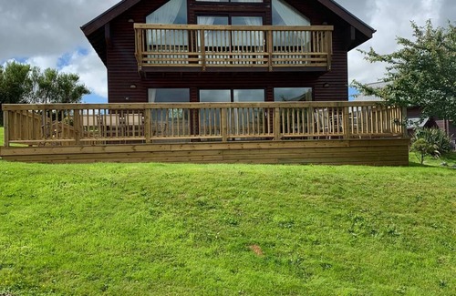 Winnard's Perch Chalet De Esquí | Luxury Constantine Lodge 4 bedrooms Hot Tub with for hire