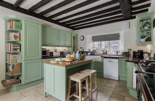 Aldsworth Cabaña | Luxury Cotswold Holiday Home - Green Farm House